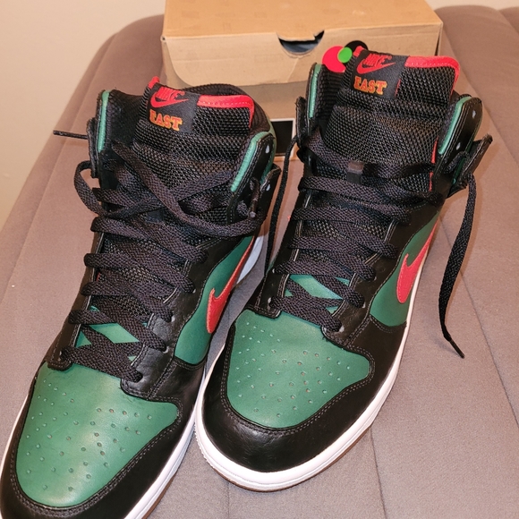 Nike Dunk High Supreme Spark LE - Picture 8 of 8